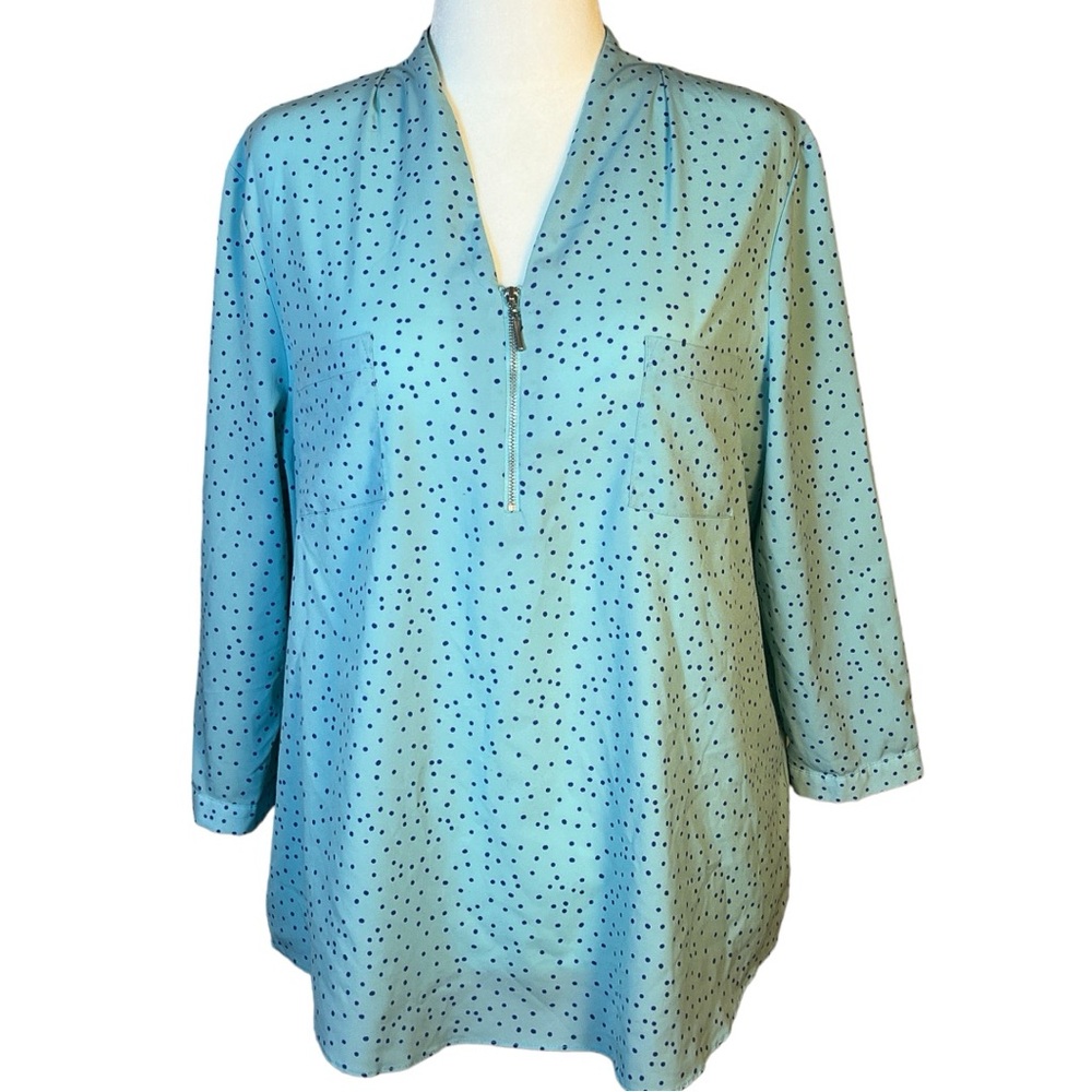Jaclyn Smith 3/4 Sleeve Half Zip 2 Pocket Blouse XL Blue/blue dot Hi-low hem 085